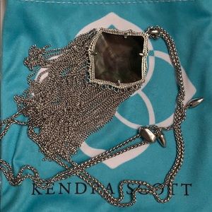 Kendra Scott necklace